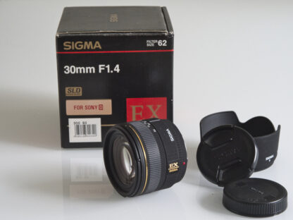 Sigma EX 30mm f/1.4 DC (Sony A-Mount), käytetty